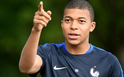 有球体育热评-佩洛娃庆祝动作引爆社交媒体